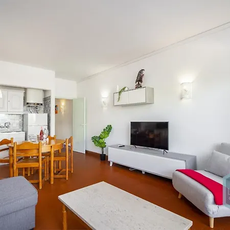 S402 Dream Lodging Apartment